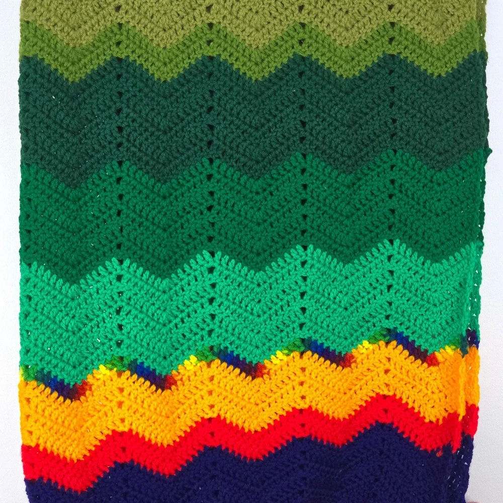Handmade Afghan Blanket Crochet Ripple Chevron Vintage Boho Cottage Granny 67x43